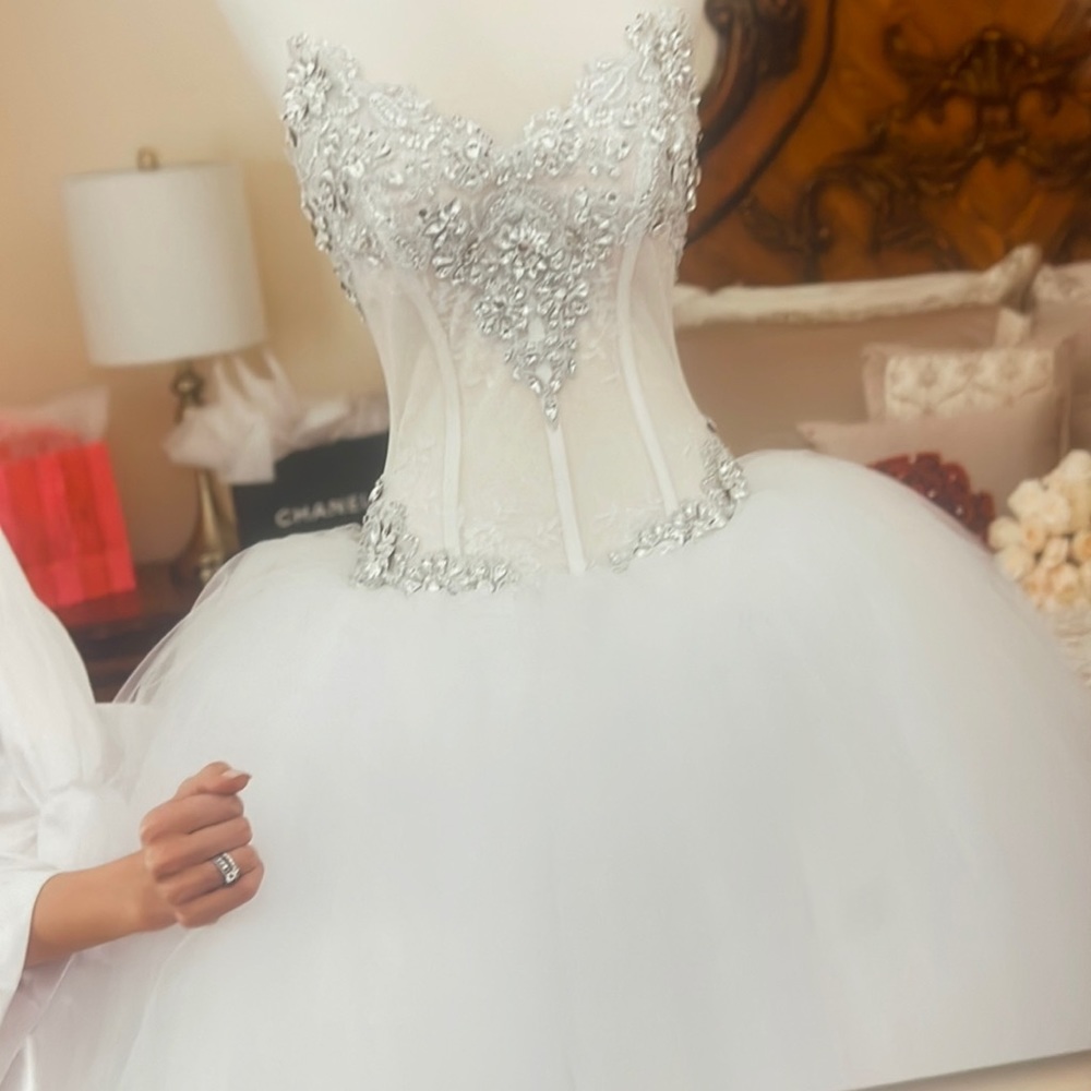 Bridal gown